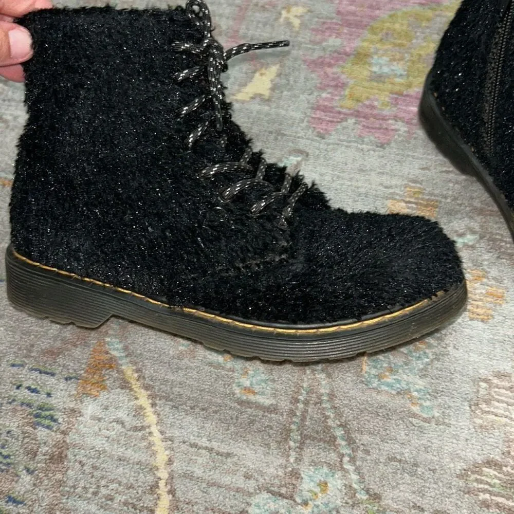 Dr martens fur tinsel boots sz 3